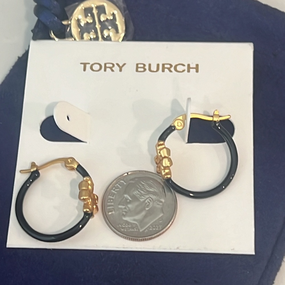 Tory Burch Small Hoop. - Picture 8 of 16